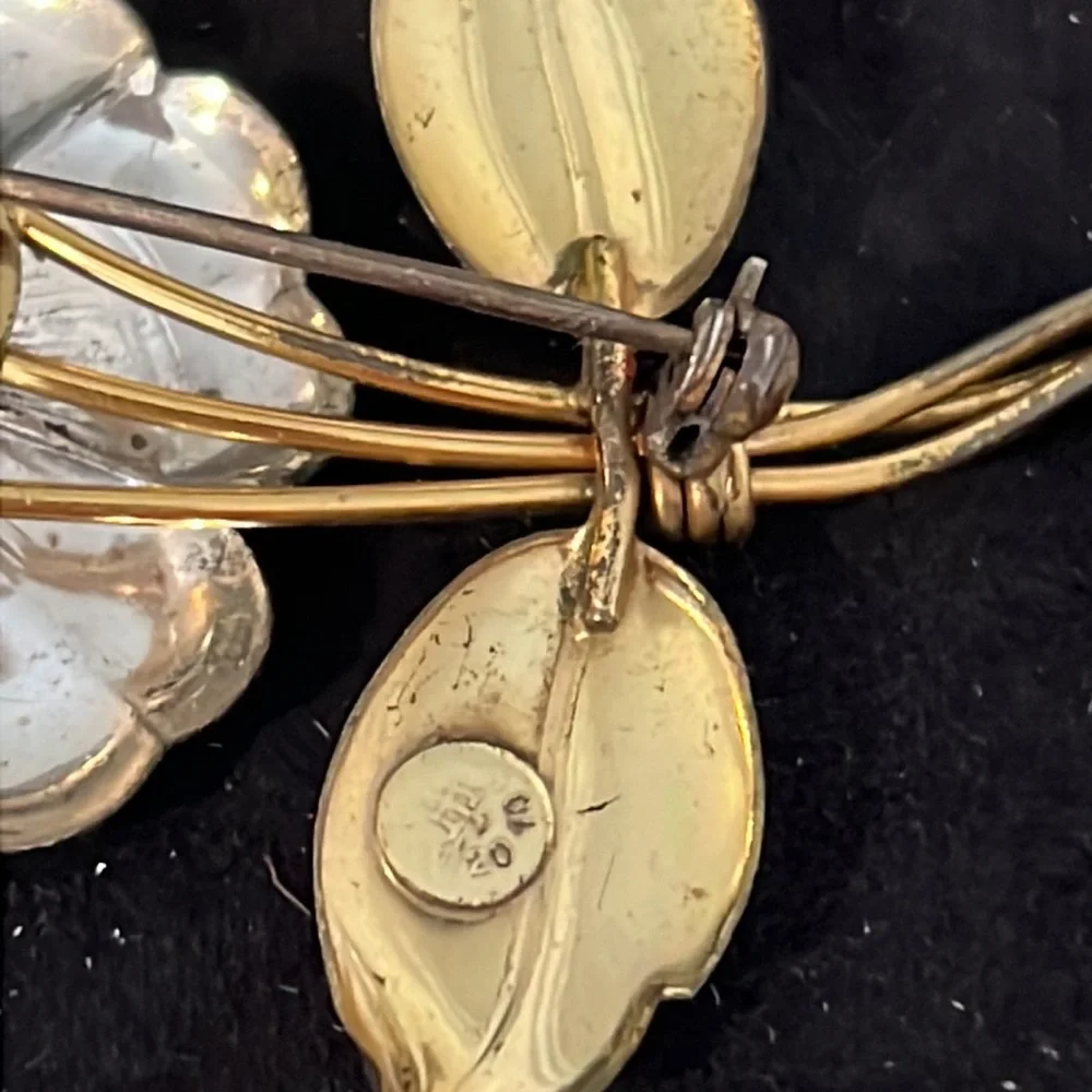 Harry Iskin 1/20 10k gold filled floral brooch crystal